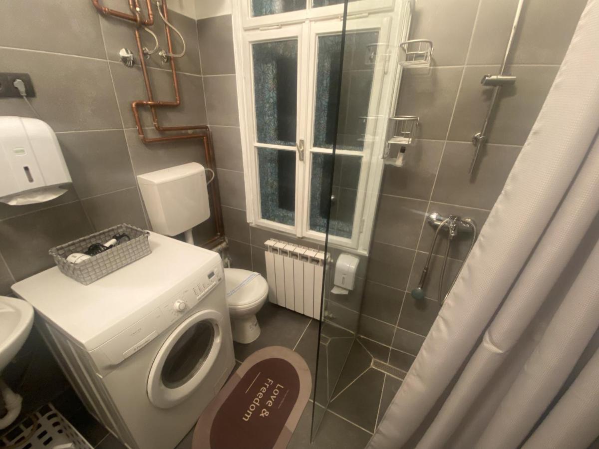 Fg Boutique Hostel Сараево Екстериор снимка